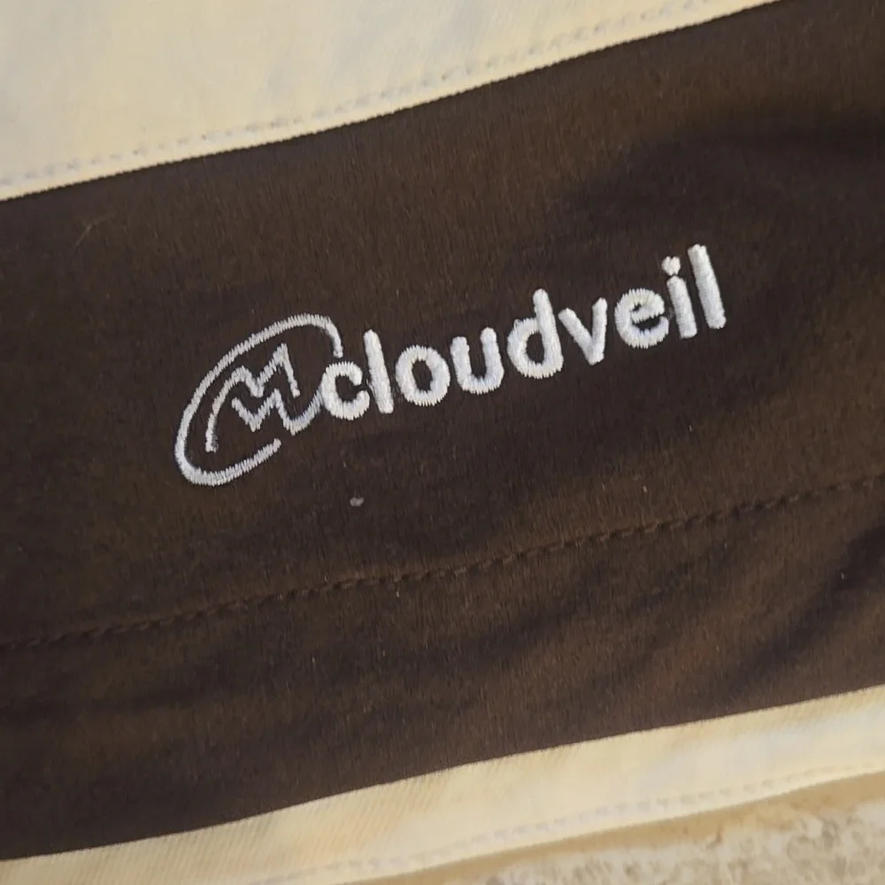 Cloudveil Jackson Hole, Wyoming Creamy White Windbreaker - Picture 2 of 15